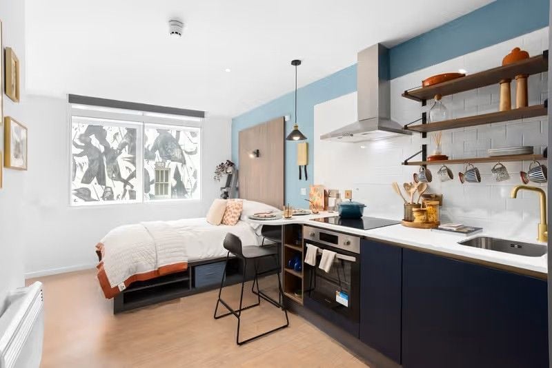 Premium Bigger Studio